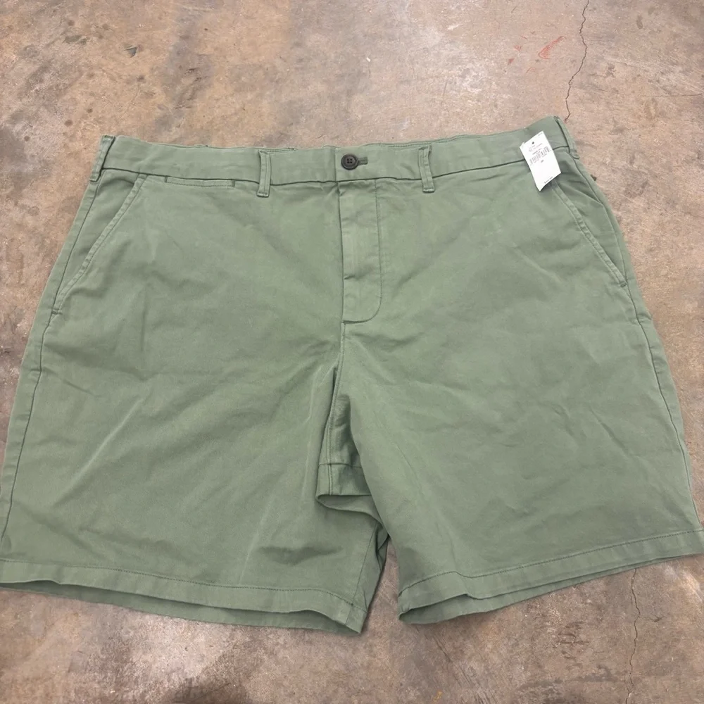 Gap Men’s 8" Essential Modern Chino Shorts Bundle Mens 38 Gray Navy Olive - Picture 2 of 13